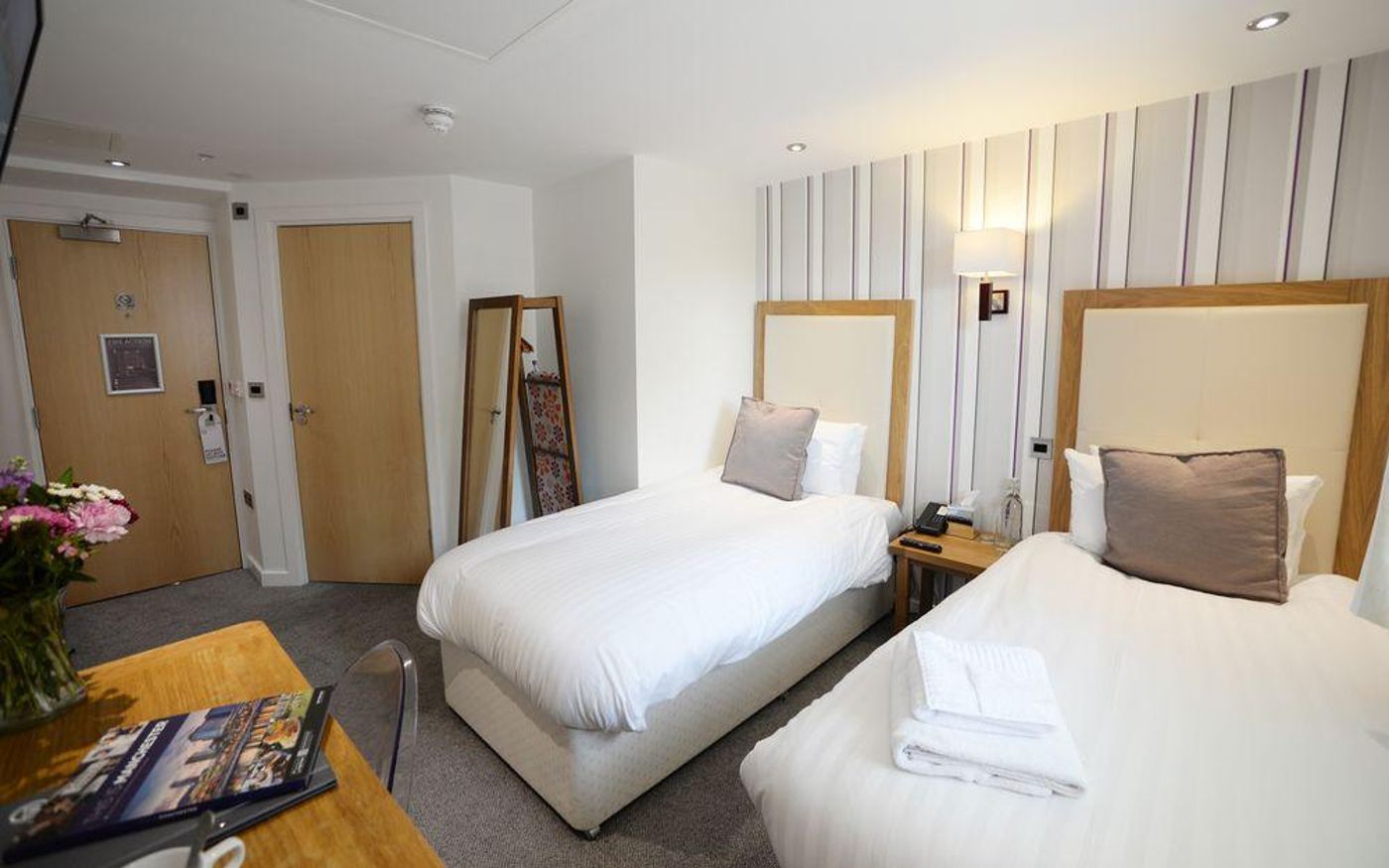 The Waterside Hotel and Galleon Leisure Club-United Kingdom-Manchester-General view-1