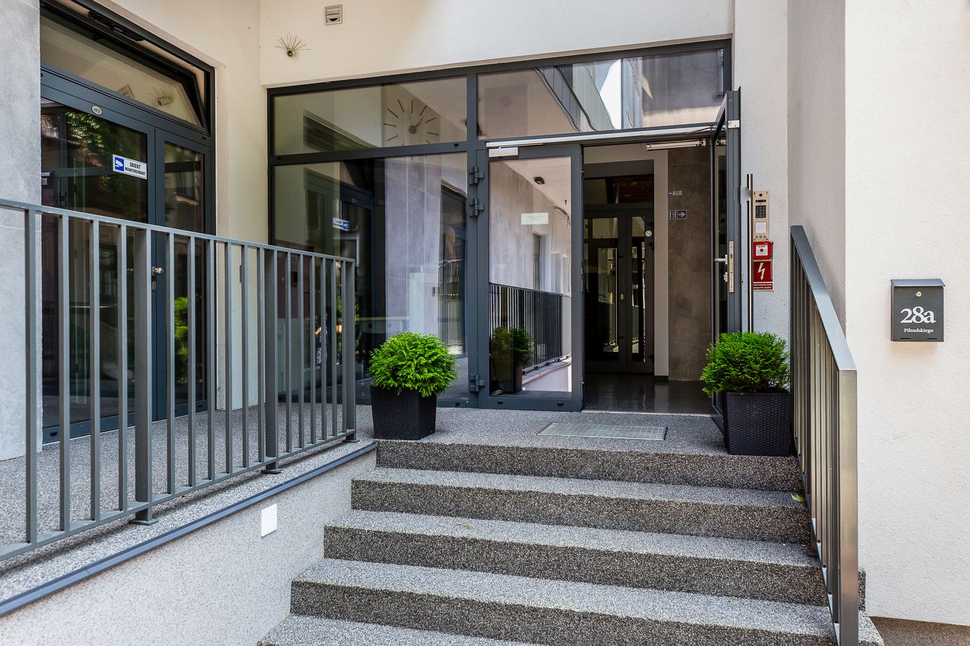 Aparthotel-Cracovia-Residence-Lobby-4