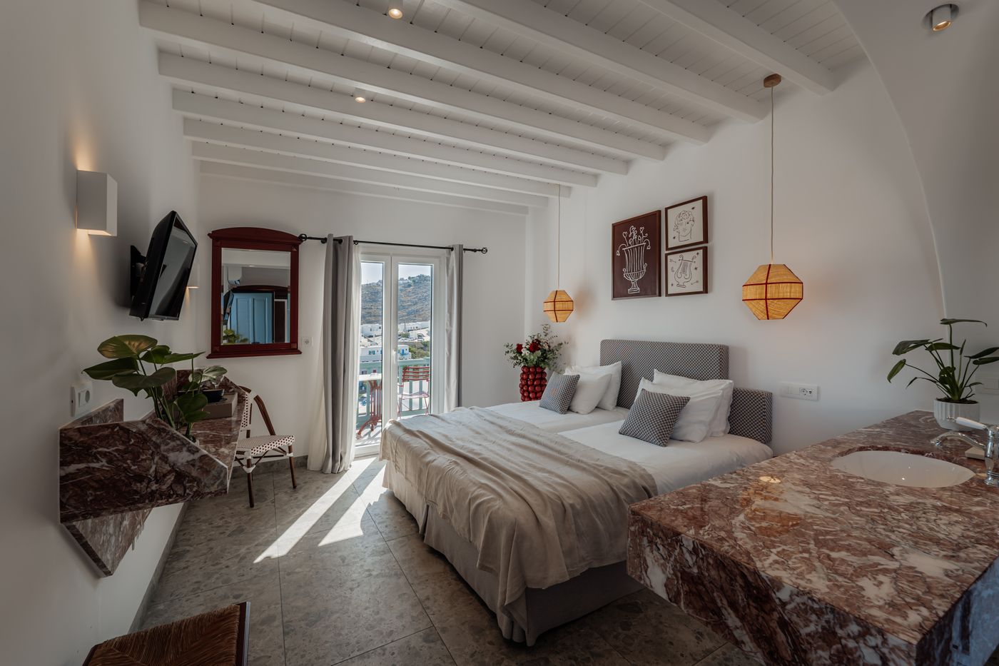 Pelican-Bay---Art-Hotel-Room-15