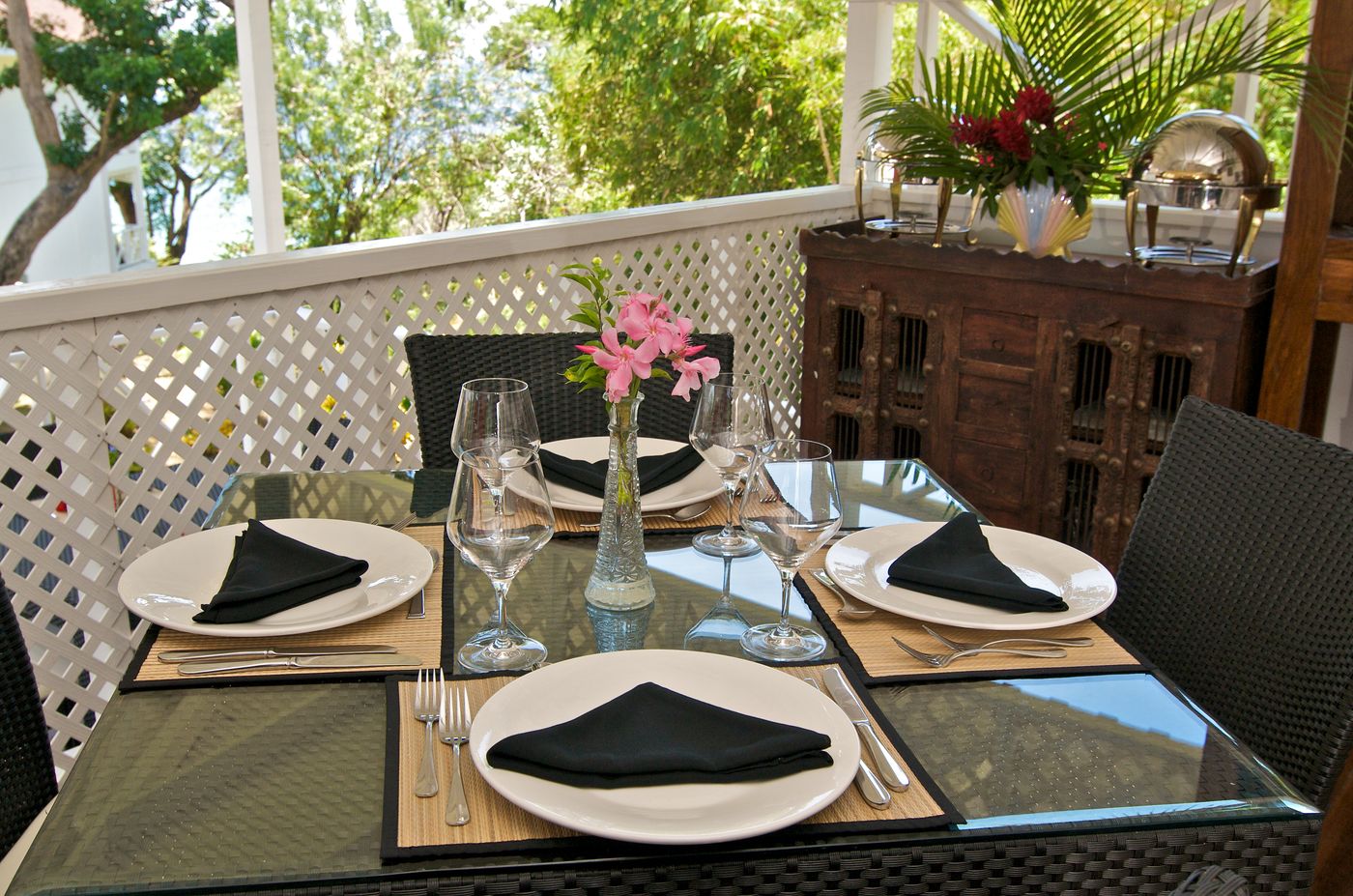 Half-Moon-Blue-Restaurant-21