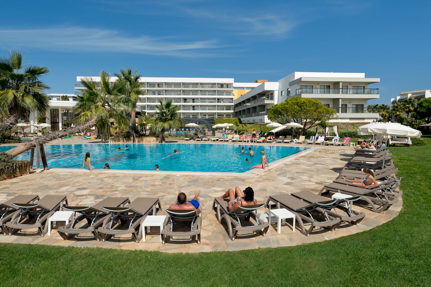 Alfagar-2-Aparthotel-Pool-6