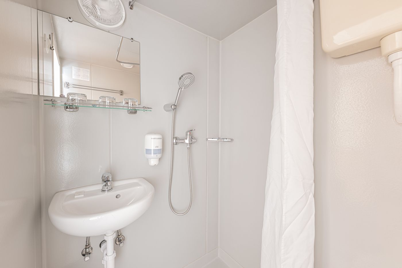 Fortuna-Boat-Hotel-Budapest-Room-25