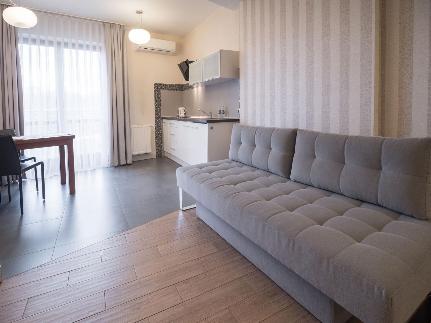 Aparthotel-Miodowa-Lobby-3