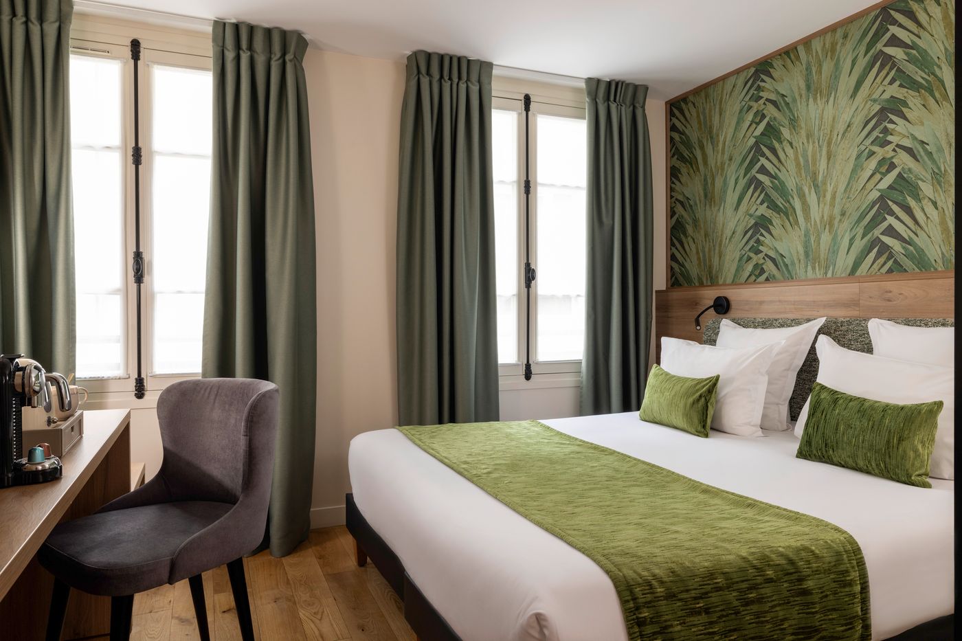 Hotel-Theoreme-Room-17