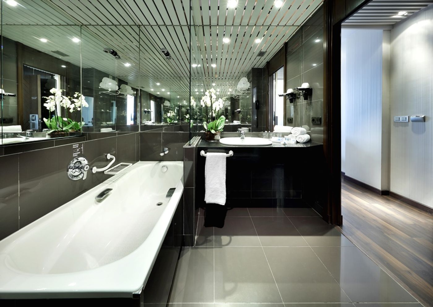 Crisol Puerta de Burgos-Spain-BURGOS-General view-4