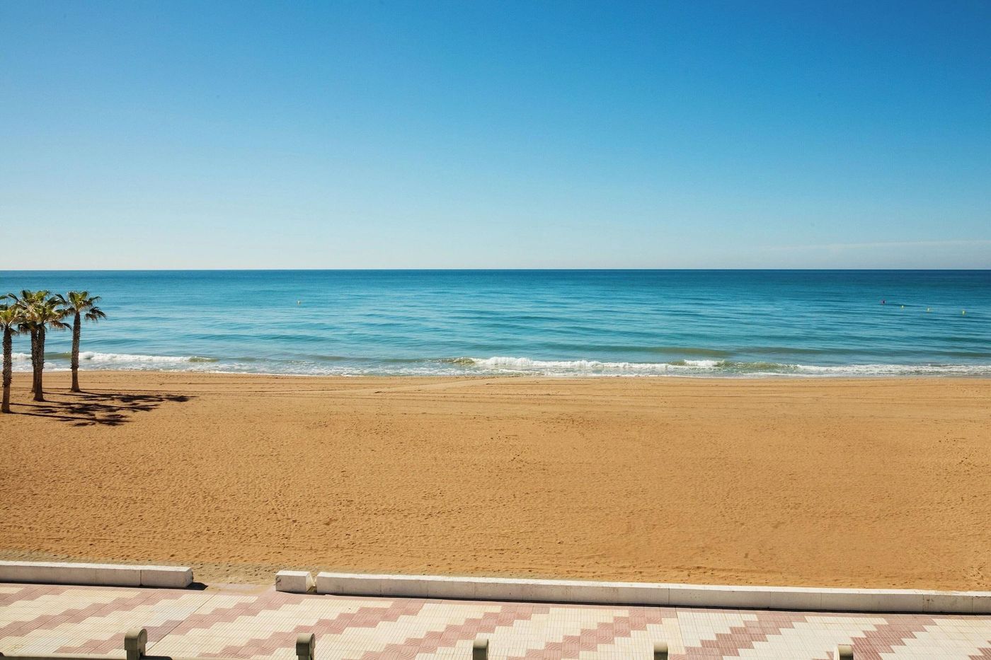 Le-Meridien-Ra-Beach-Hotel---Spa-Beach-86