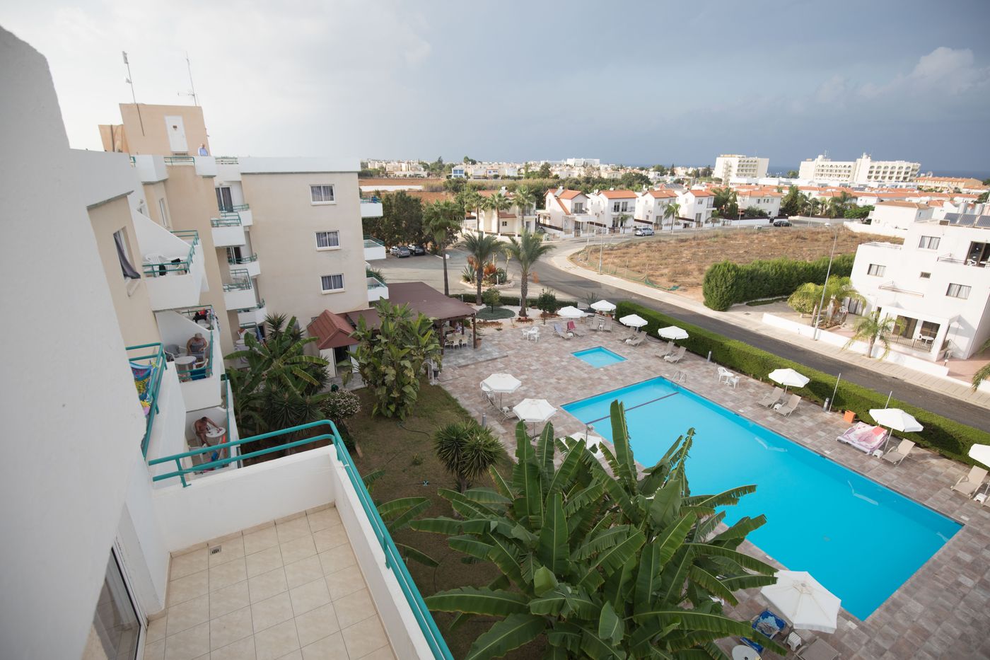 Debbie-Xenia-Terrace-8