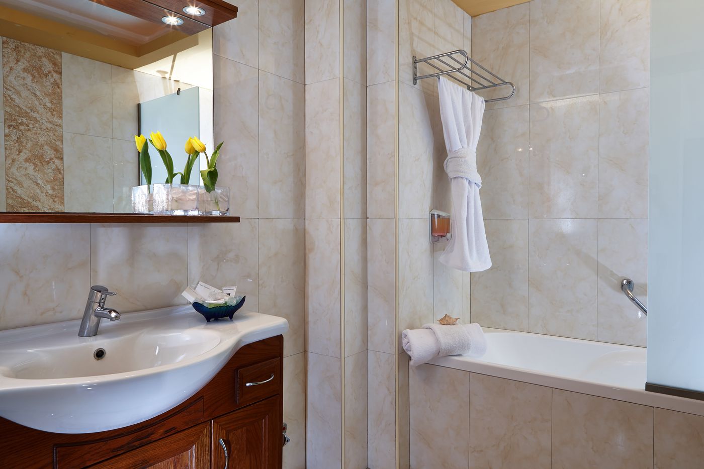 St--Constantin-Hotel-Room-40