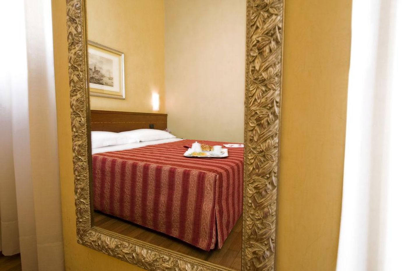 Fenice - Italy - Milano - General view - 5