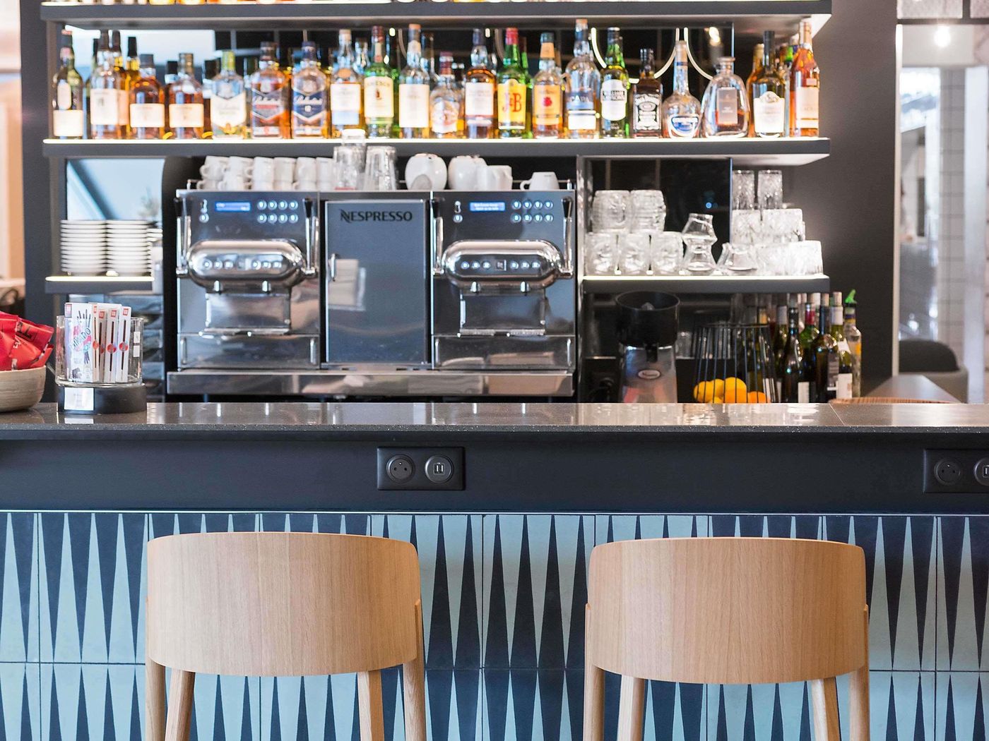 Novotel-Marne-La-Vallee-Noisy-Bar-14