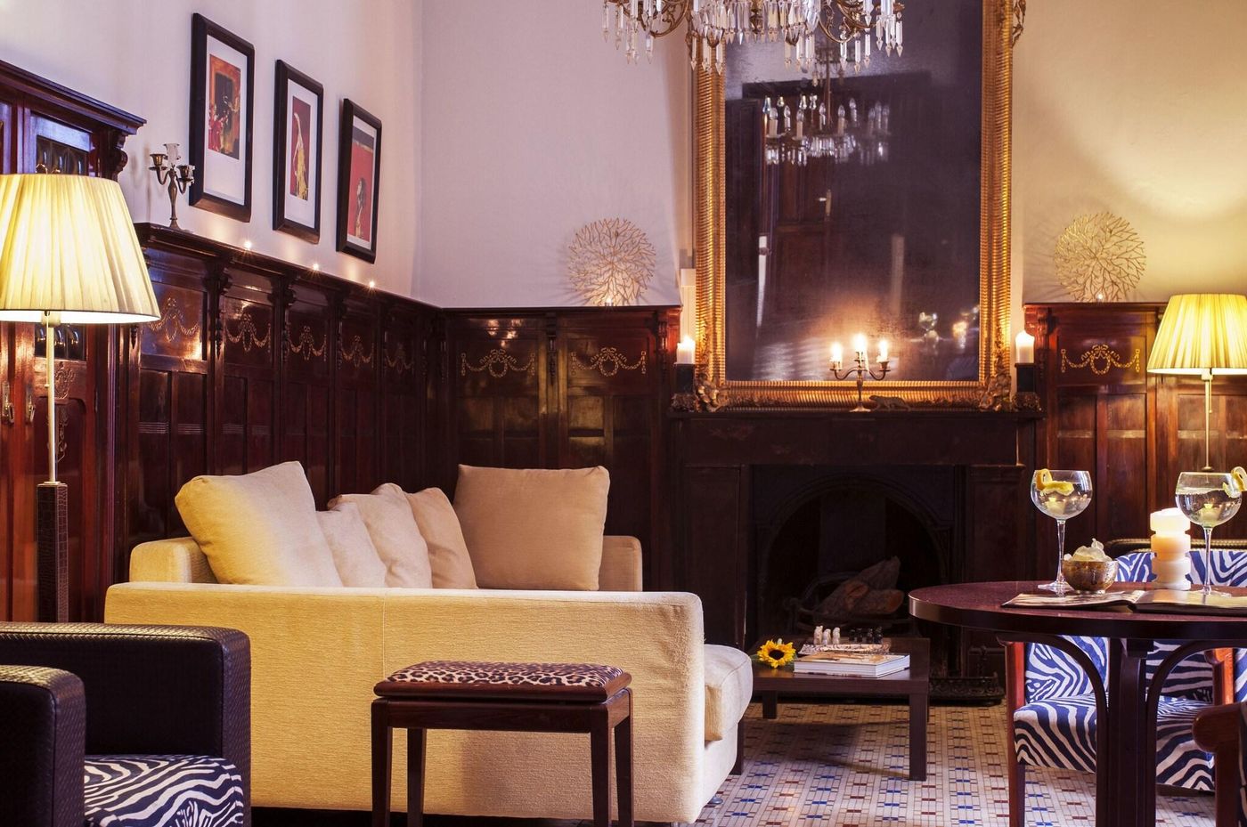 Art-Boutique-Chamarel-Lobby-22