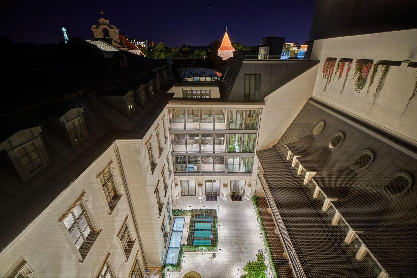 H15-Luxury-Palace-Terrace-7