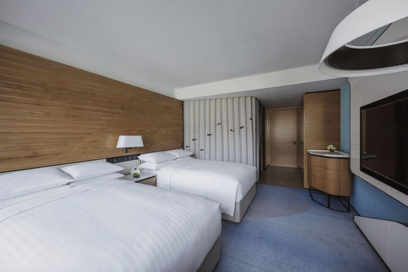 Hong-Kong-Ocean-Park-Marriott-Hotel-Room-31