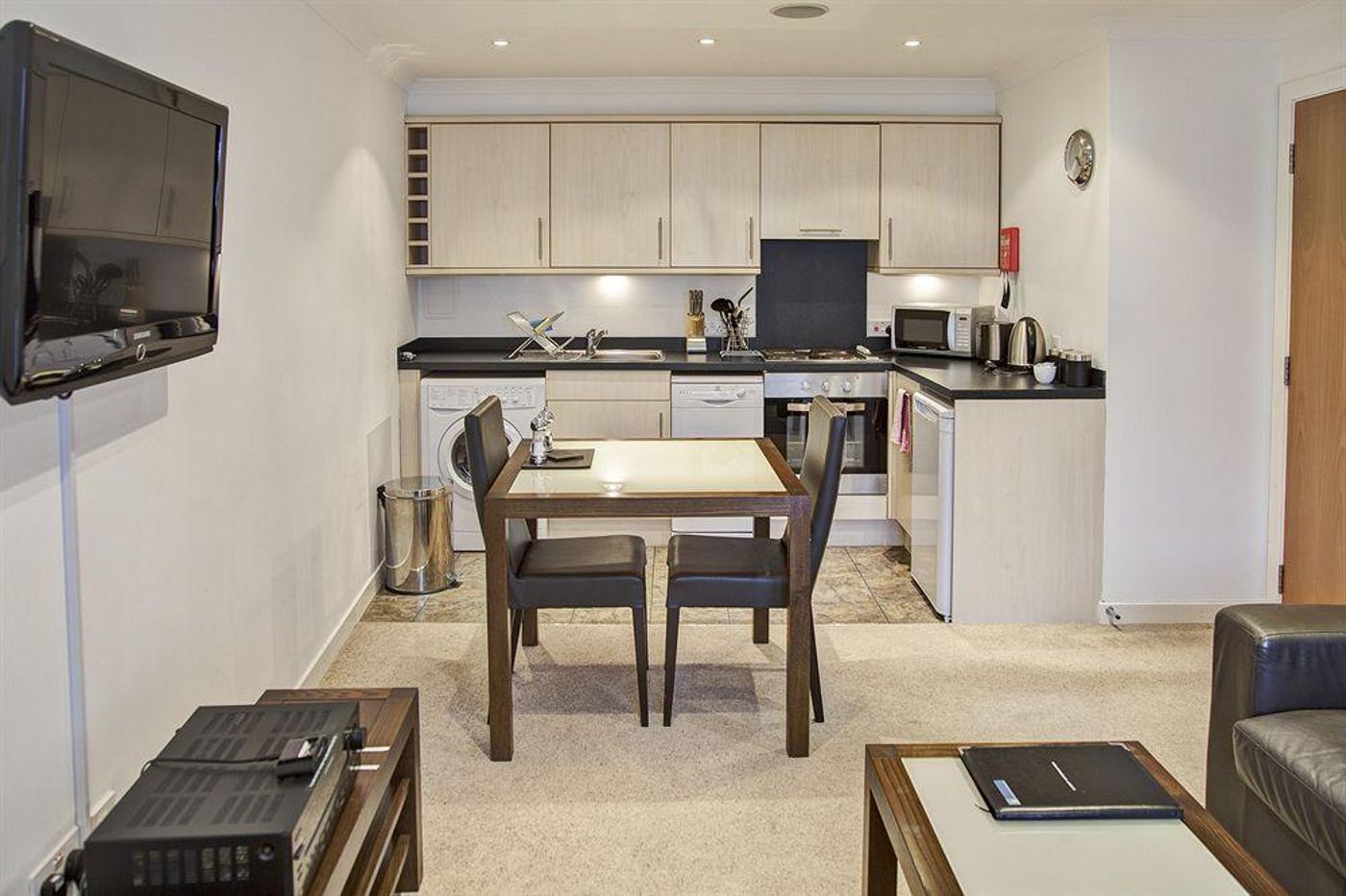 Fountain Court Apartments - Grove Executive - United Kingdom - EDINBRUGH - General view - 9