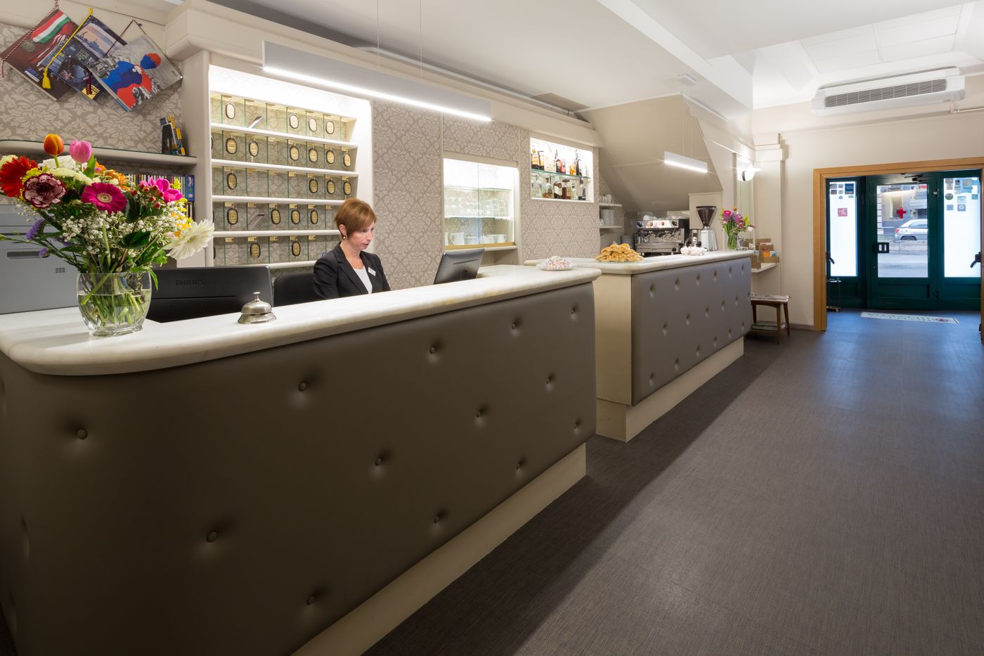 Helvetia - Italy - GENOVA - Lobby - 6