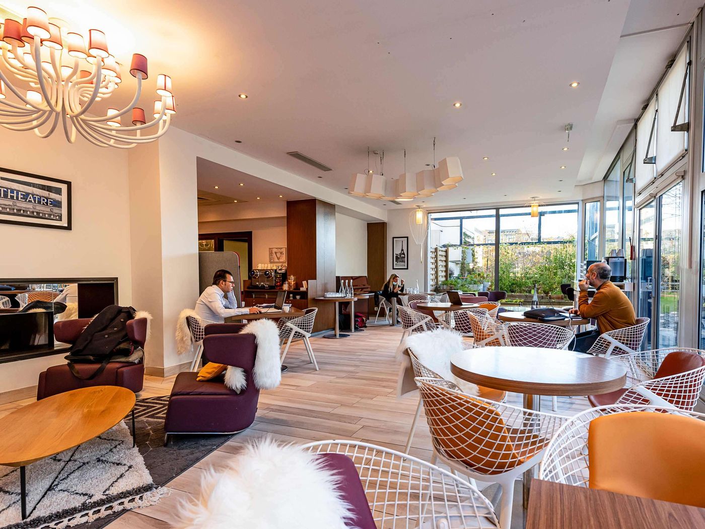 Mercure-Paris-Montmartre-Sacre-Coeur-Restaurant-13