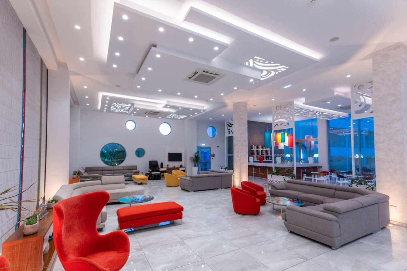 Nicholas-Color-Hotel-Lobby-38