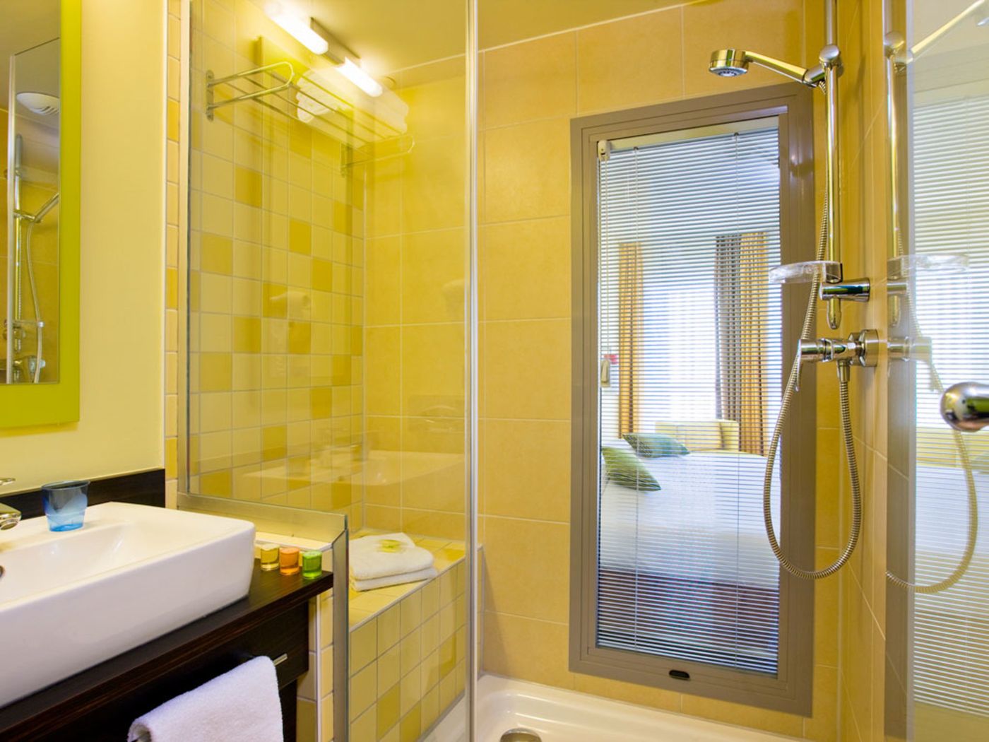 Ibis-Styles-Nice-Vieux-Port-Room-16