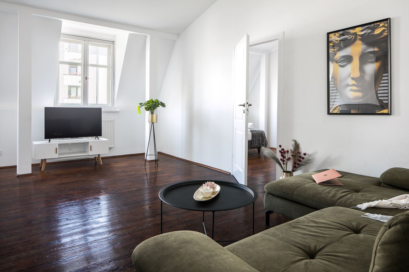 Green-Avenue-Apartments-Room-47