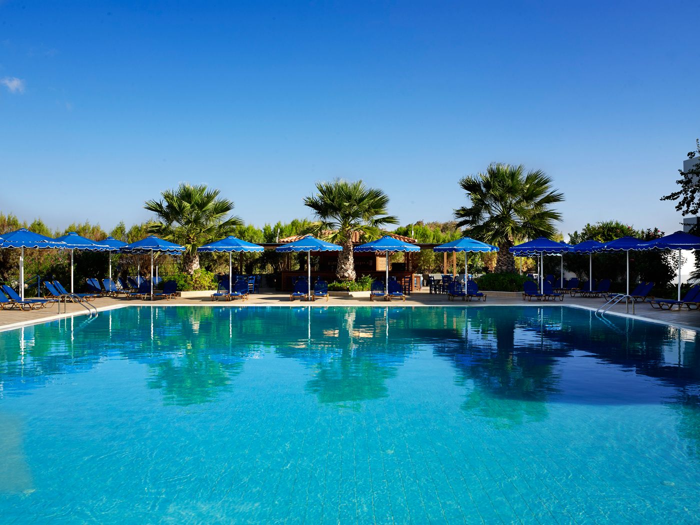 Mitsis-Ramira-Pool-4