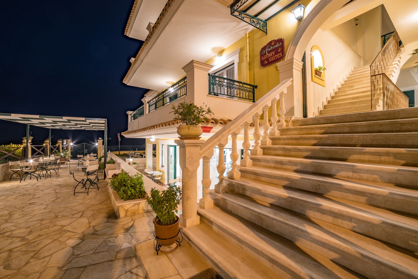 Andreolas-Luxury-Suites-Lobby-5