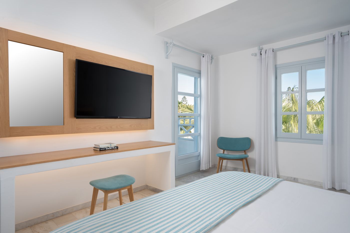 Santorini-Kastelli-Resort-Room-33