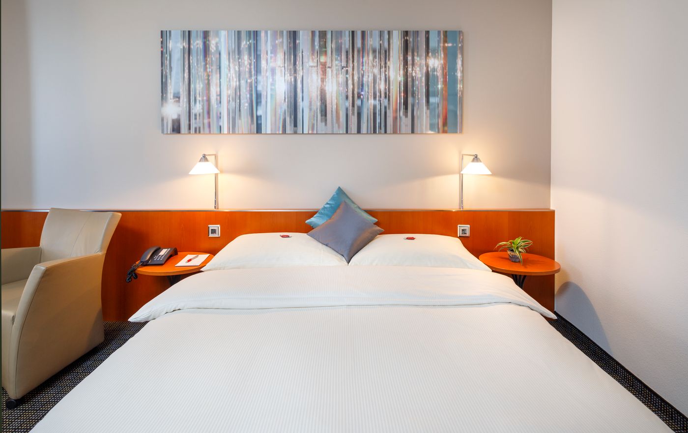 Metropol Hotel-Switzerland-BASEL-Room-8