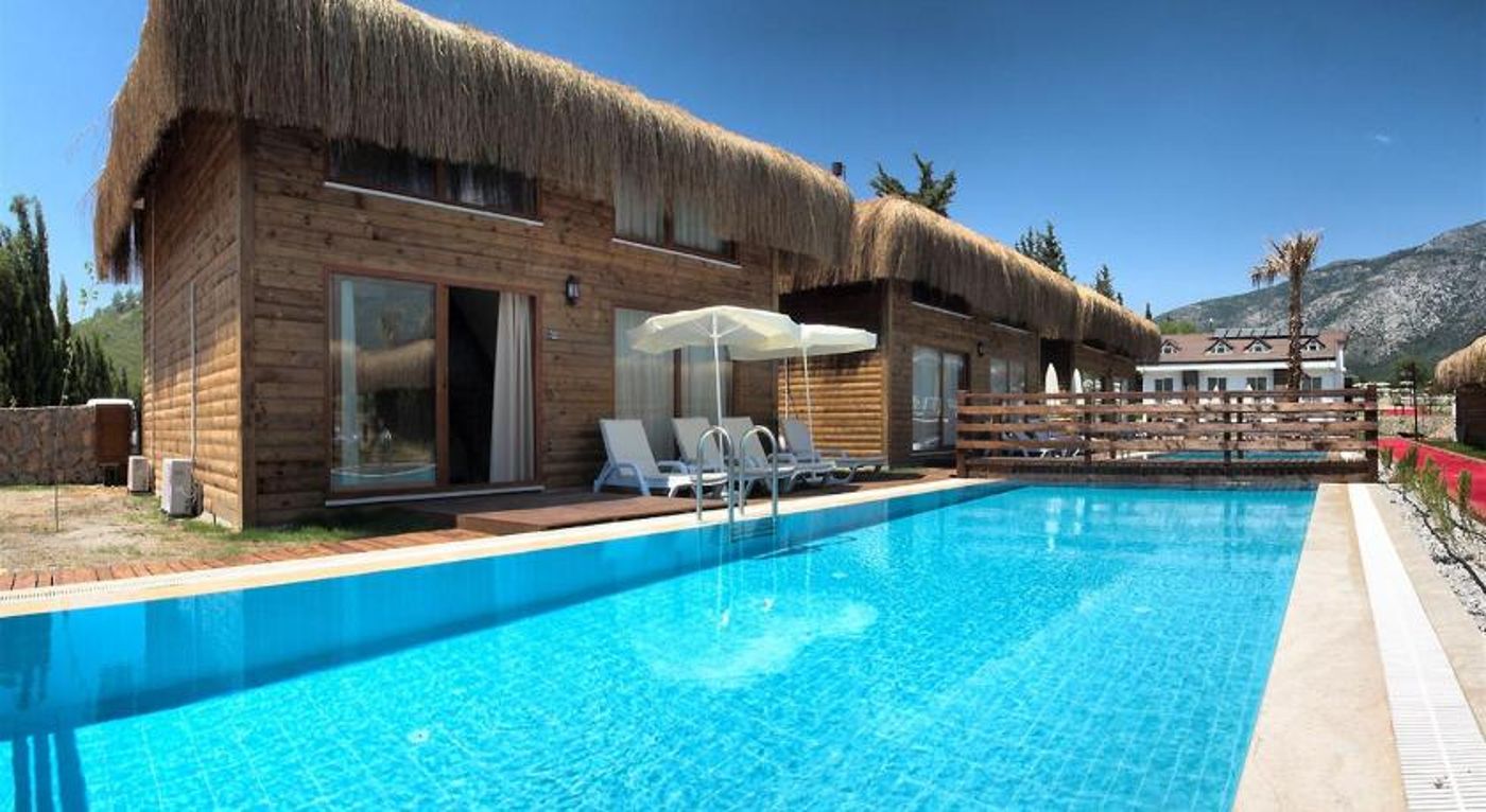 Sahra-Su-Holiday-Village---Spa-Pool-8