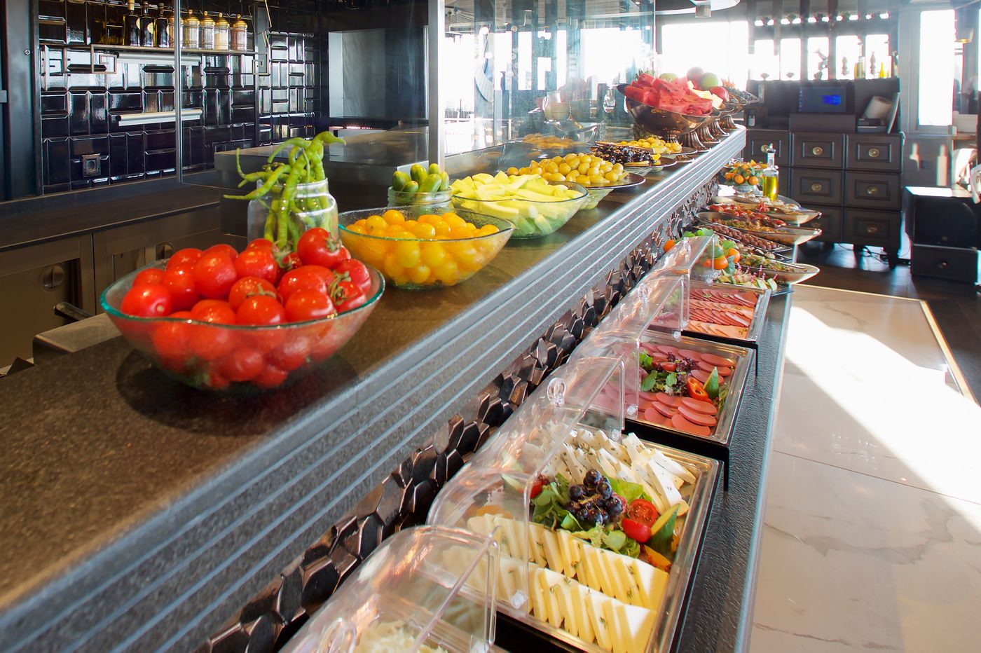 Momento-Hotel-Golden-Horn-Restaurant-35