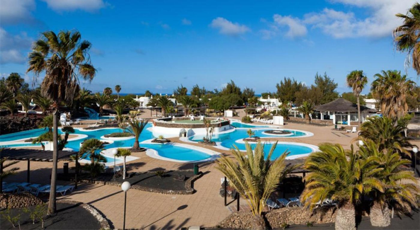 Elba---Premium-Suites---Adults-Only-Pool-2