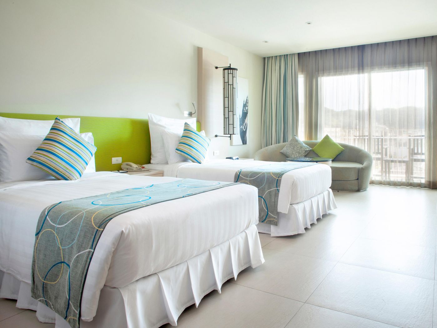 M-Social-Hotel-Phuket-Room-18