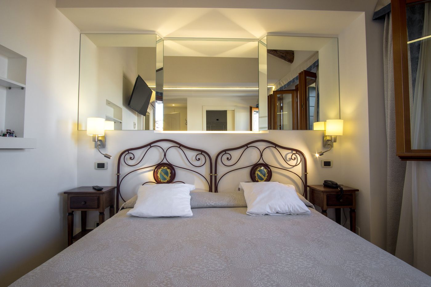 Antigo-Trovatore-Room-26