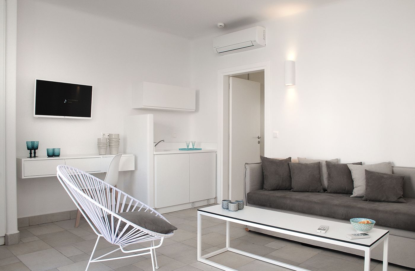 Aqua-Blue-Hotel-Room-29