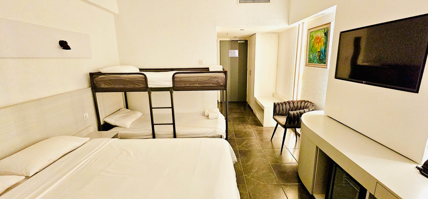 Sveltos-Hotel-Room-36