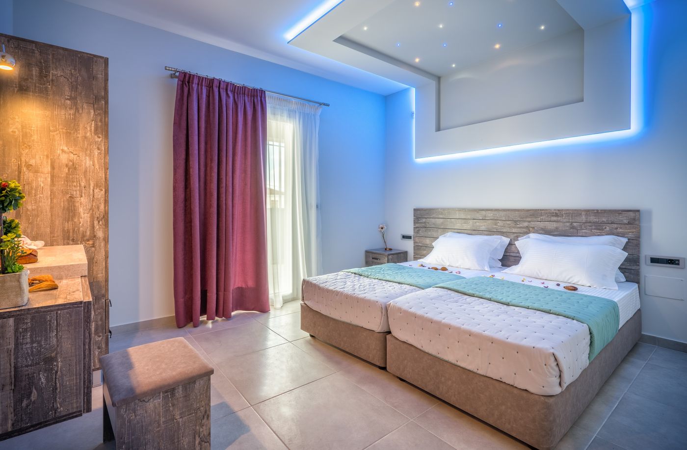 Savvas Luxury Suites