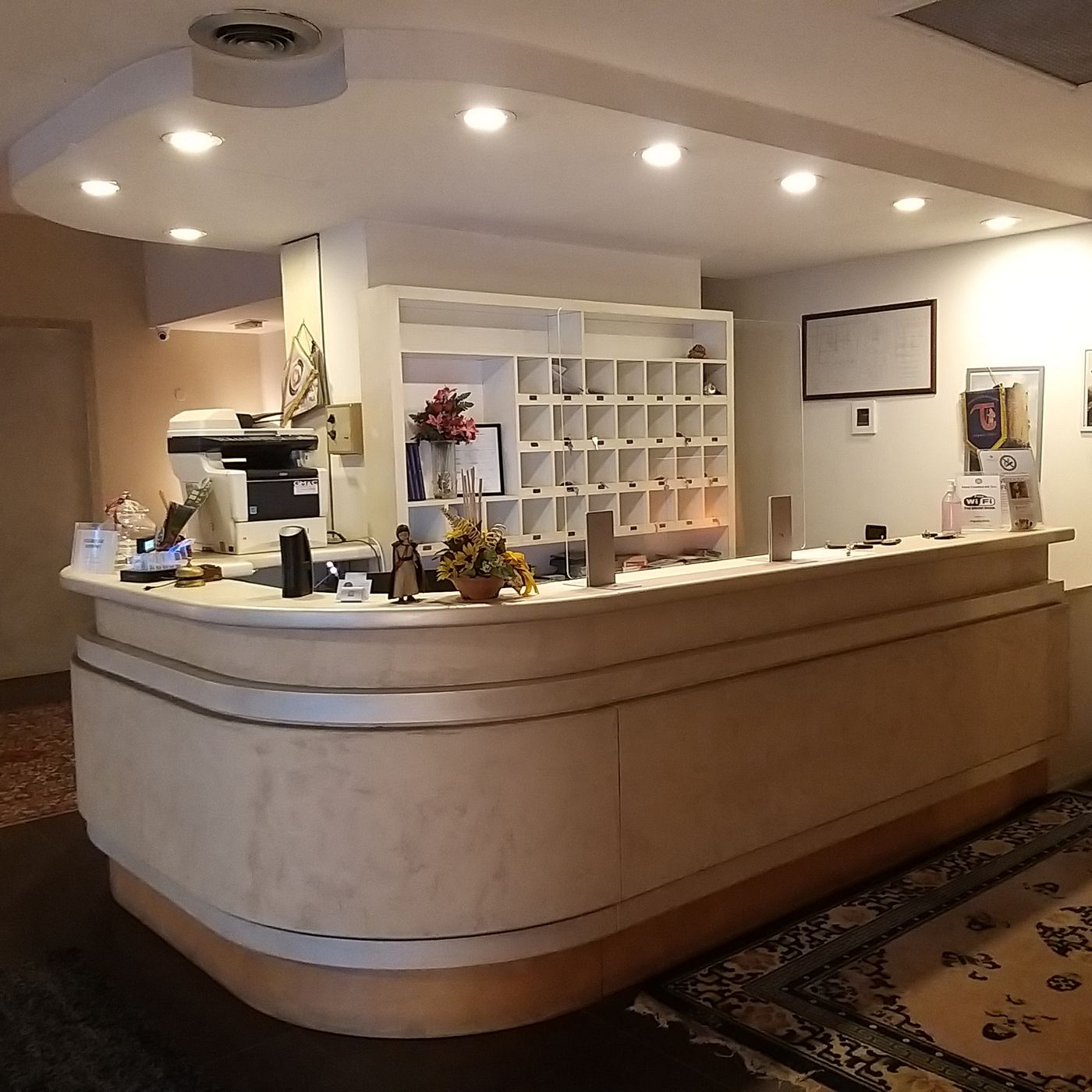 Cavalieri-del-Tau-Lobby-1