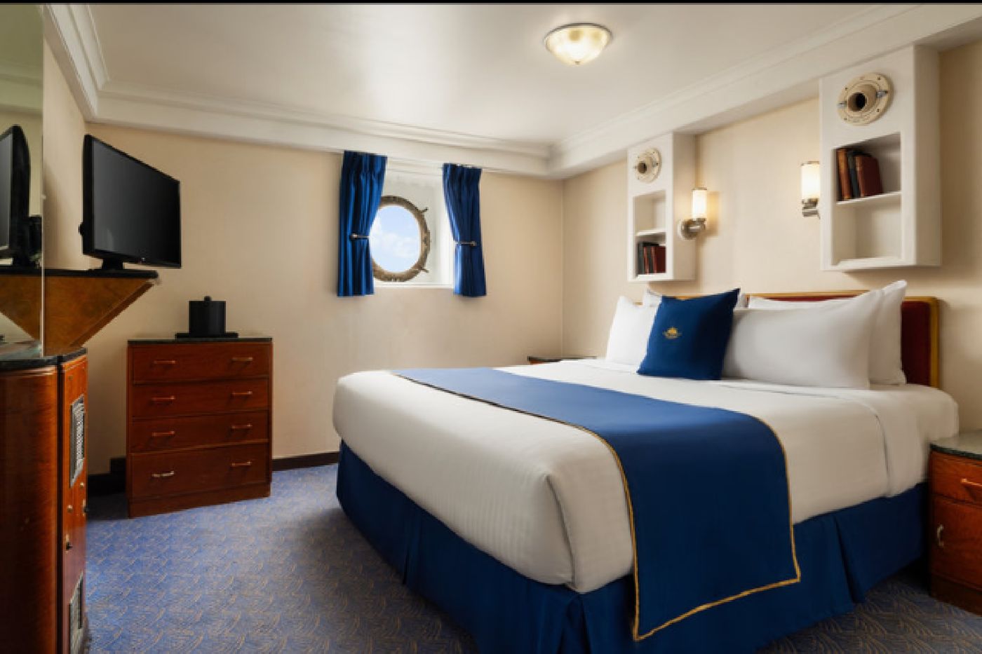 Queen-Mary-Hotel-Room-12