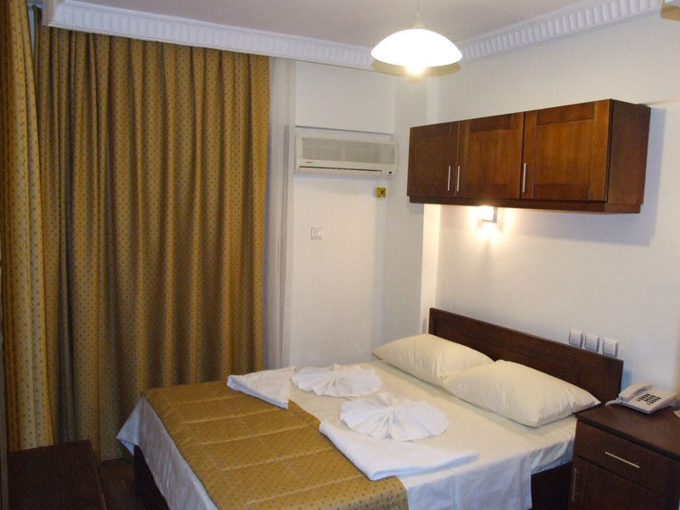 Babadan-Boutique-Room-7