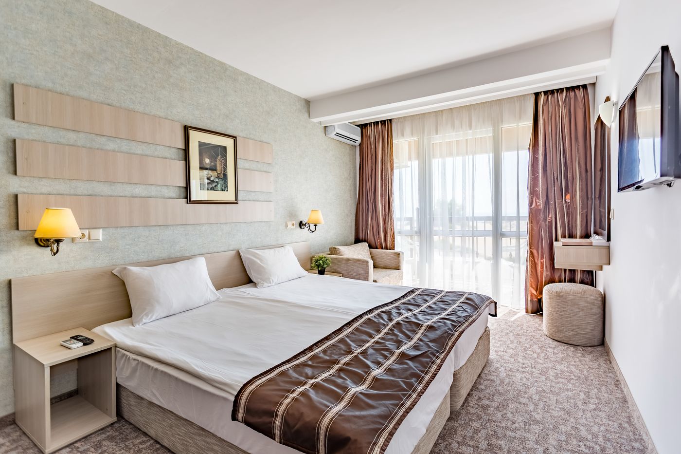 HI-Hotels-Imperial-Resort-Room-25