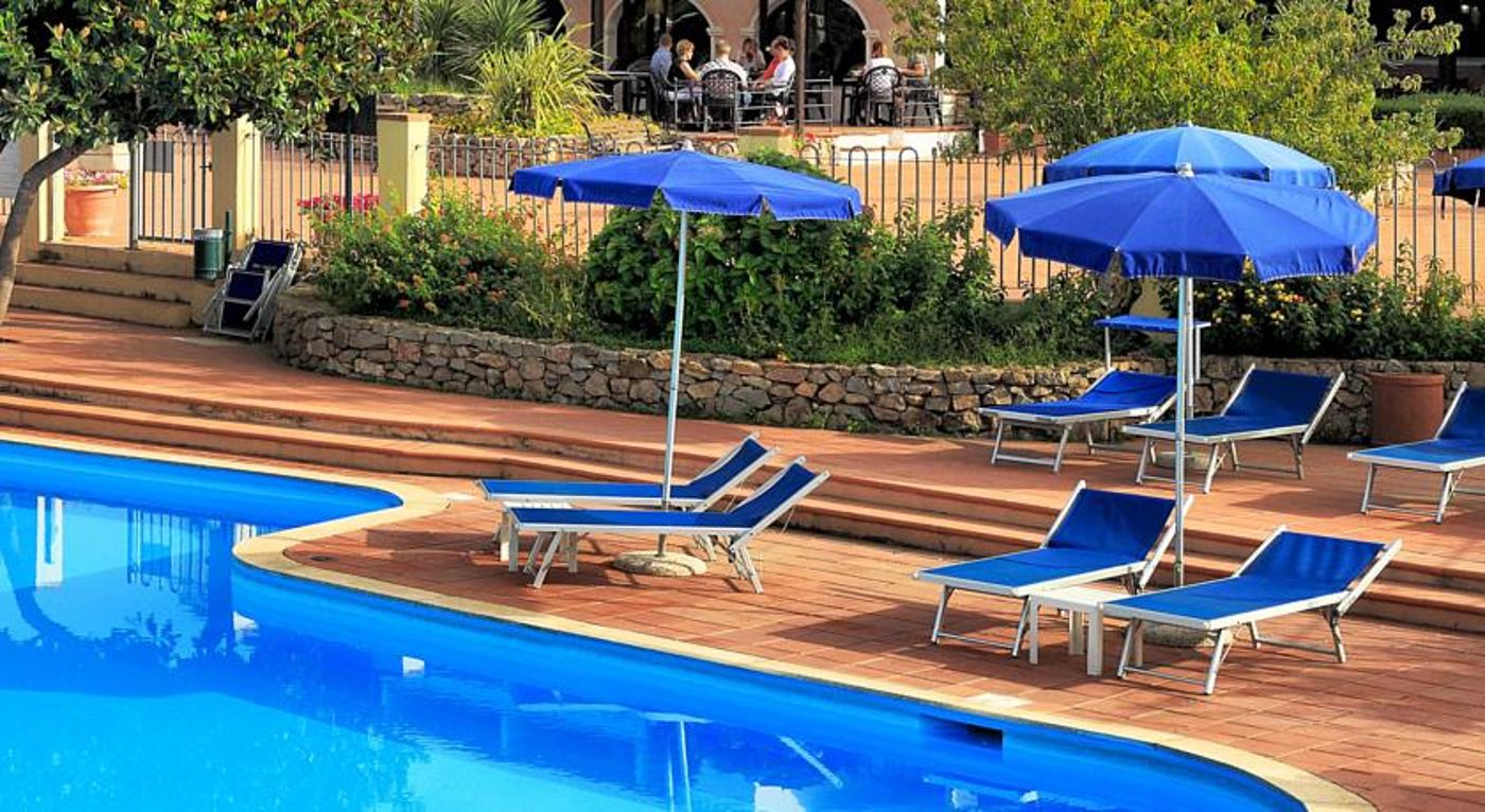 Colonna Beach Hotel & Residence
