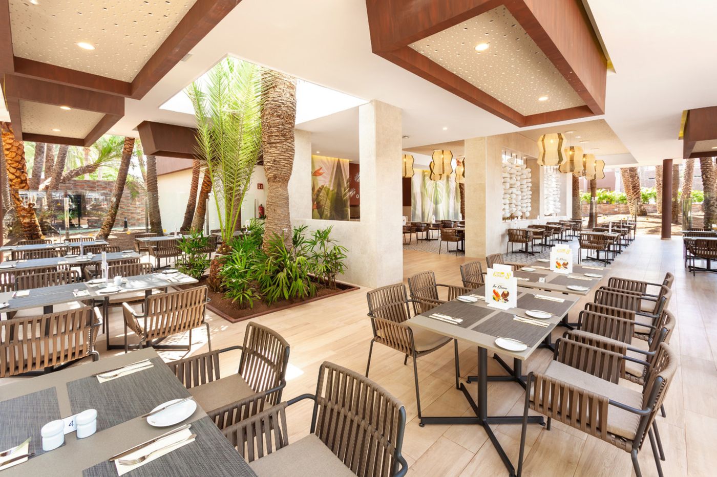 Riu-Palace-Oasis-Restaurant-40