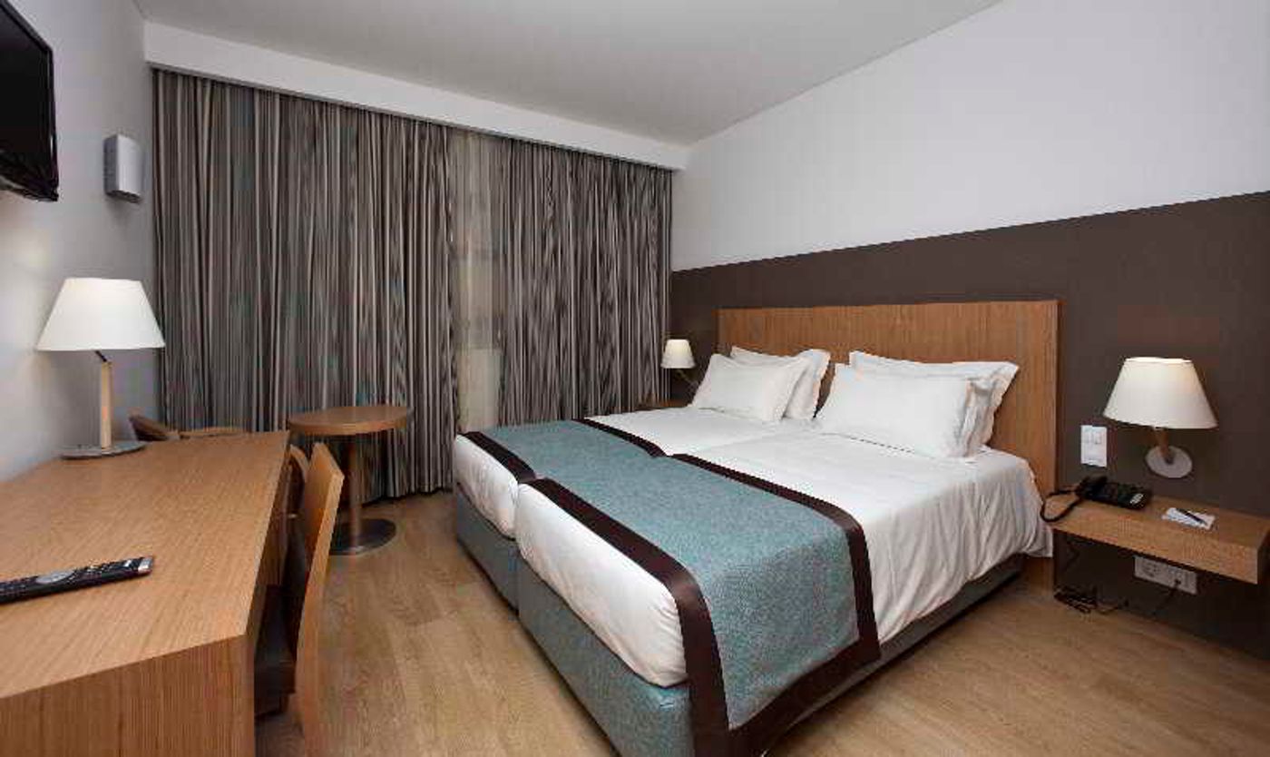 Mercure-Lisboa-Almada-Hotel-Room-26
