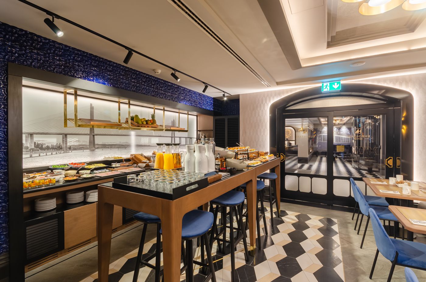 Eurostars-Lisboa-Baixa-Bar-38