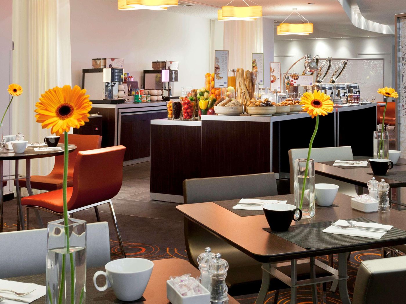 Novotel-Paris-la-Defense-Restaurant-3