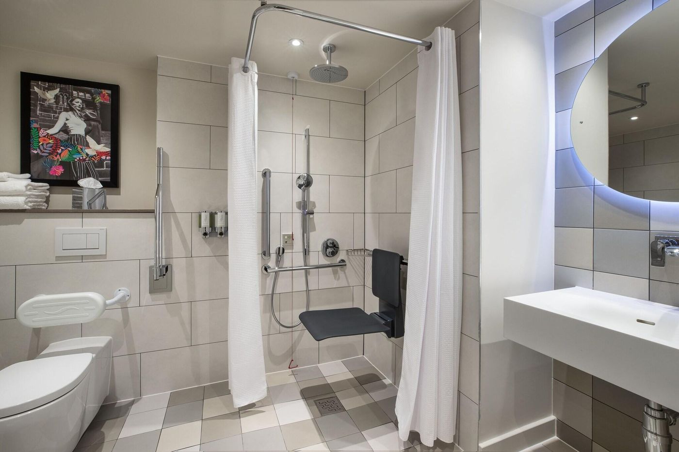 Hampton-by-Hilton-Dublin-City-Centre-Room-53