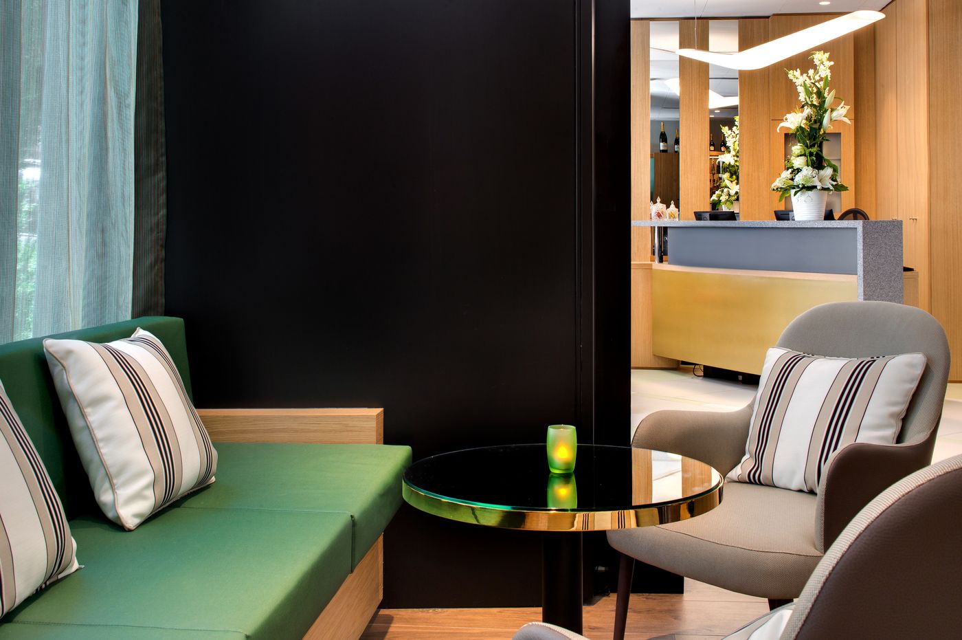 Hotel-Les-Jardins-de-Mademoiselle-Lobby-14