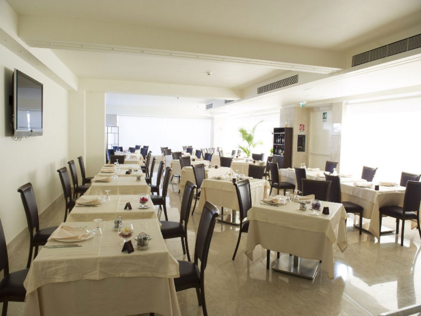 Catania-International-Airport-Hotel-Restaurant-12