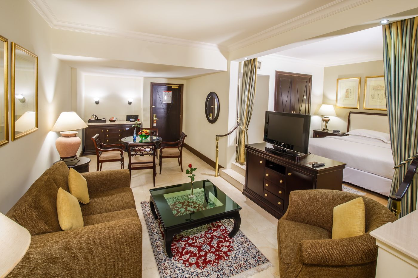 Grand-Excelsior-Deira-Hotel-Room-8