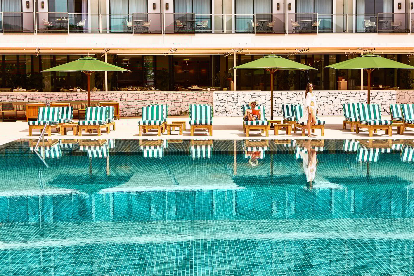 Hotel-Camiral-Pool-3