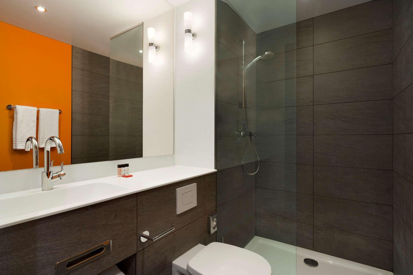 Leonardo-Hotel-Amsterdam-Rembrandtpark-Room-38